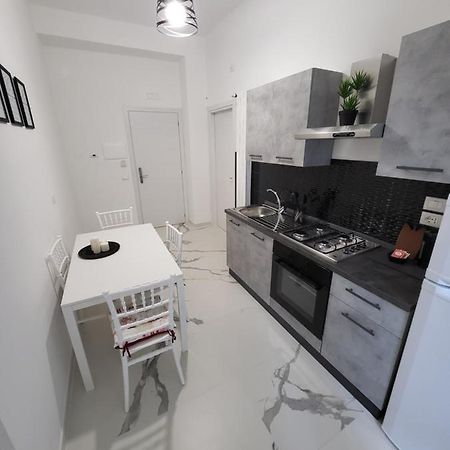 Newlife 815 Holiday Home Black Mercato San Severino Esterno foto